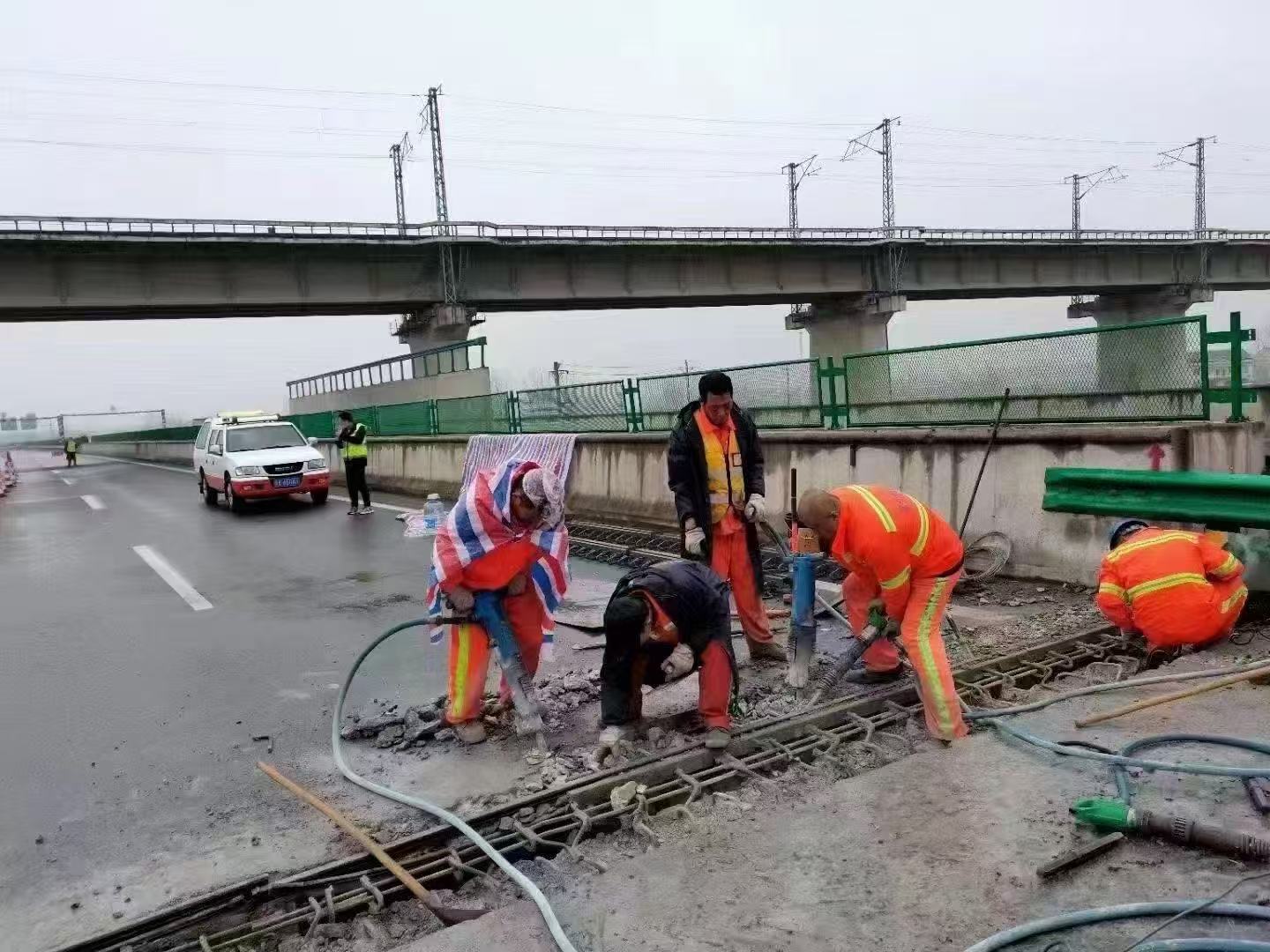 永善桥梁伸缩缝抢修料